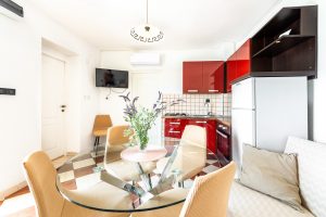 Ferienwohnung mit zwei schlafzimmern - Wohnzimmer und Küche