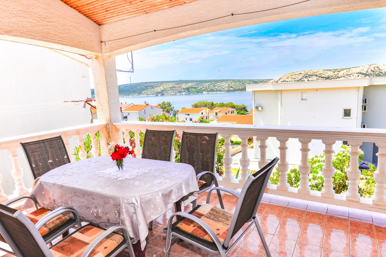FERIENWOHNUNG MIRJANA – Ferienwohnung mit drei schlafzimmern