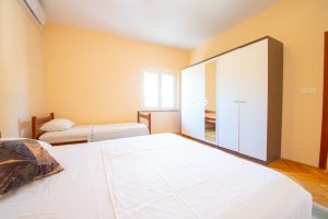 Appartamento con tre camere da letto e due bagni - camera da letto no.3