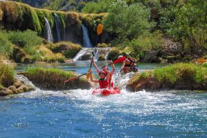 Tour - Kayaking around the cliffs, caves and rocks of Pag