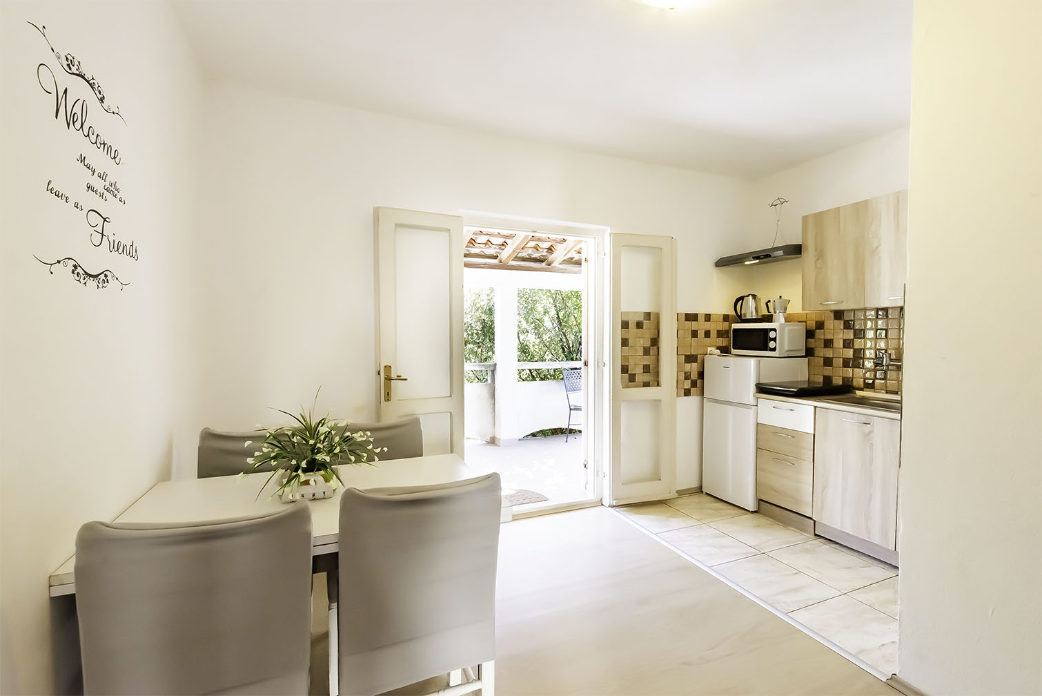 FERIENWOHNUNGEN BREZOVKA – Ferienwohnung mit zwei schlafzimmern- 02