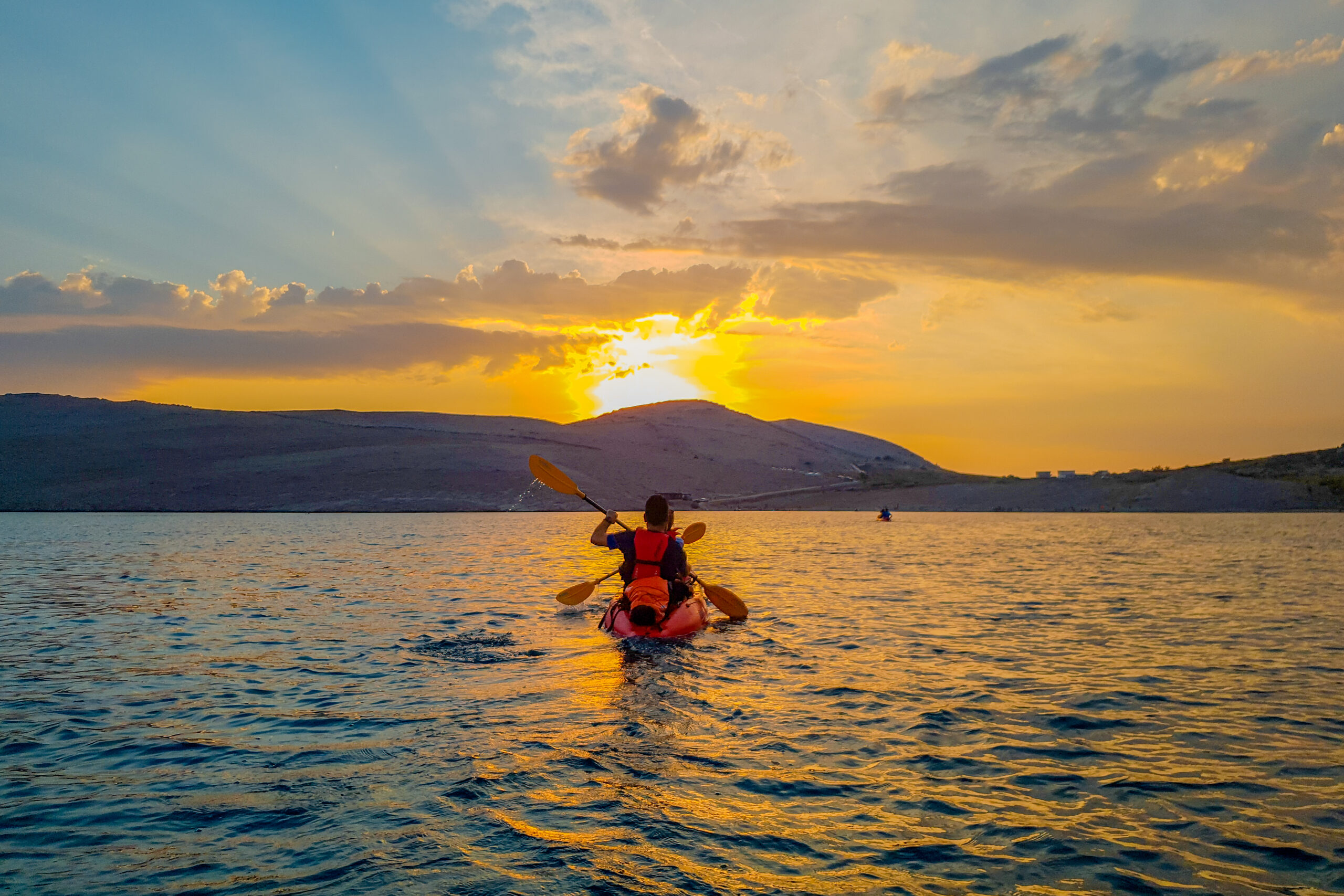 Kayak Sunset Wine Tour